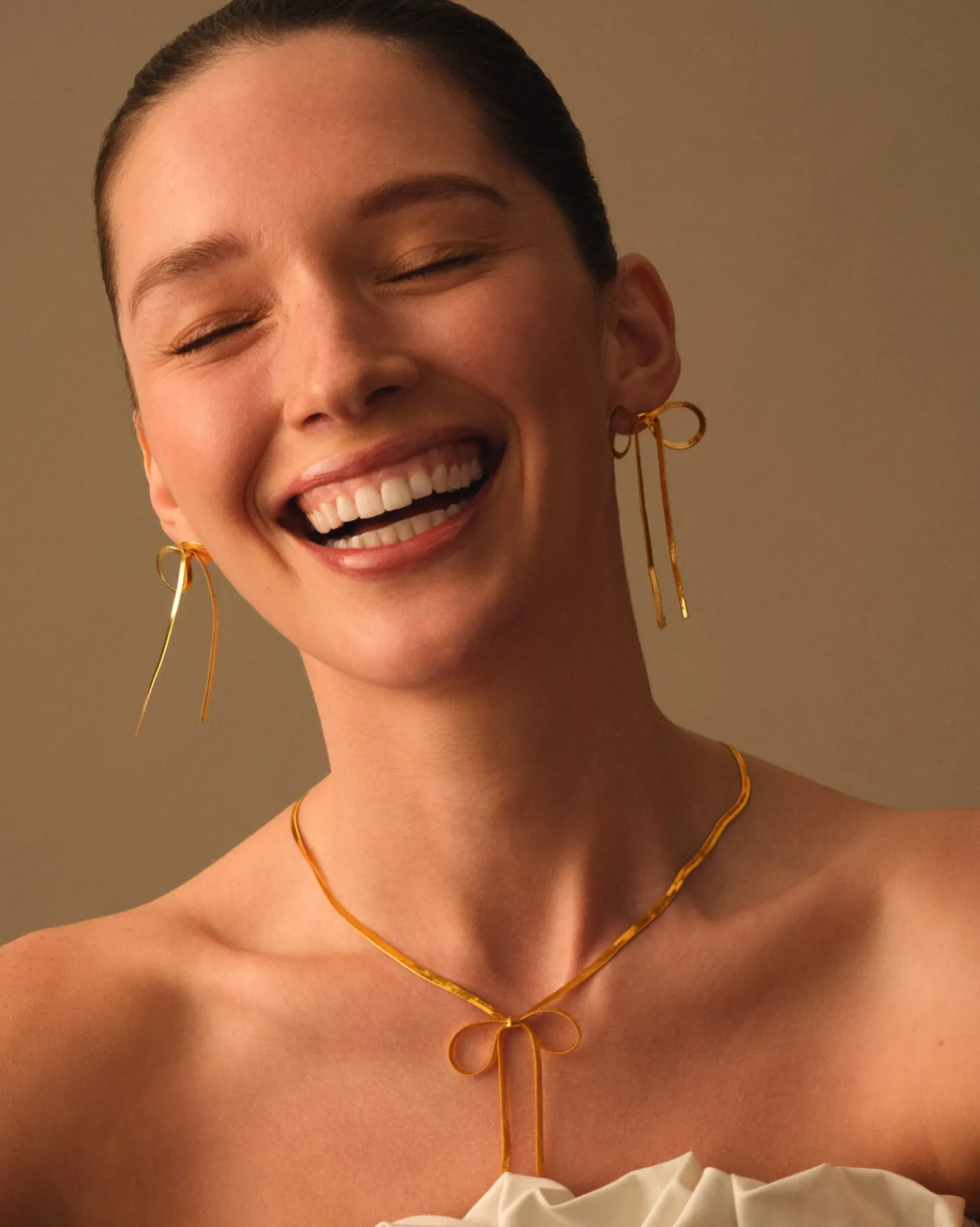 Amelie Waterproof Gold Bow Necklace