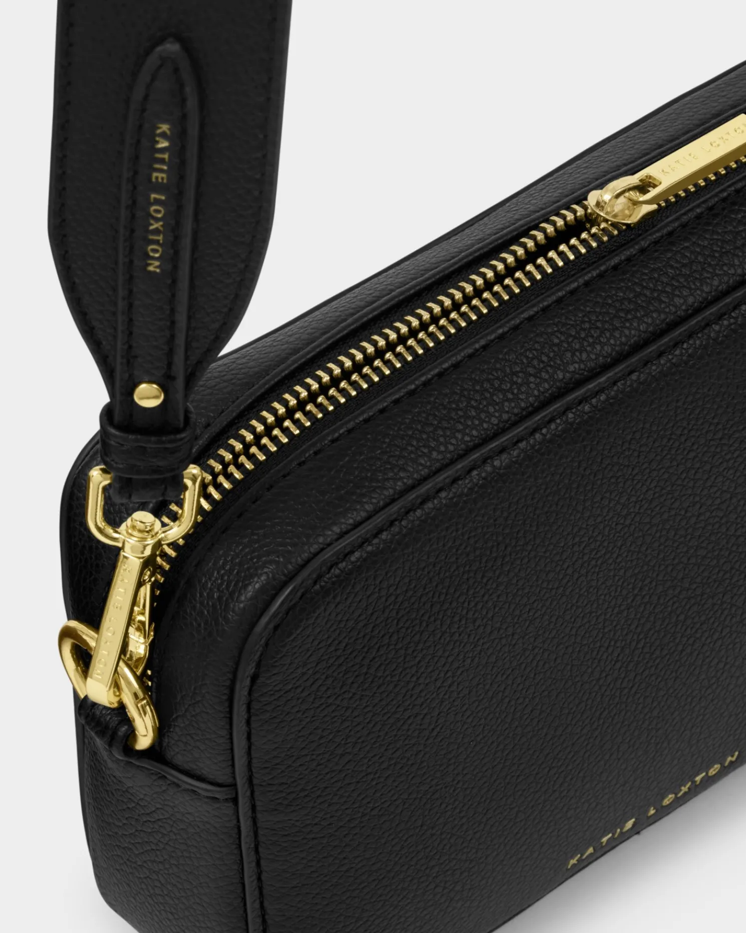 Avery Small Crossbody Bag