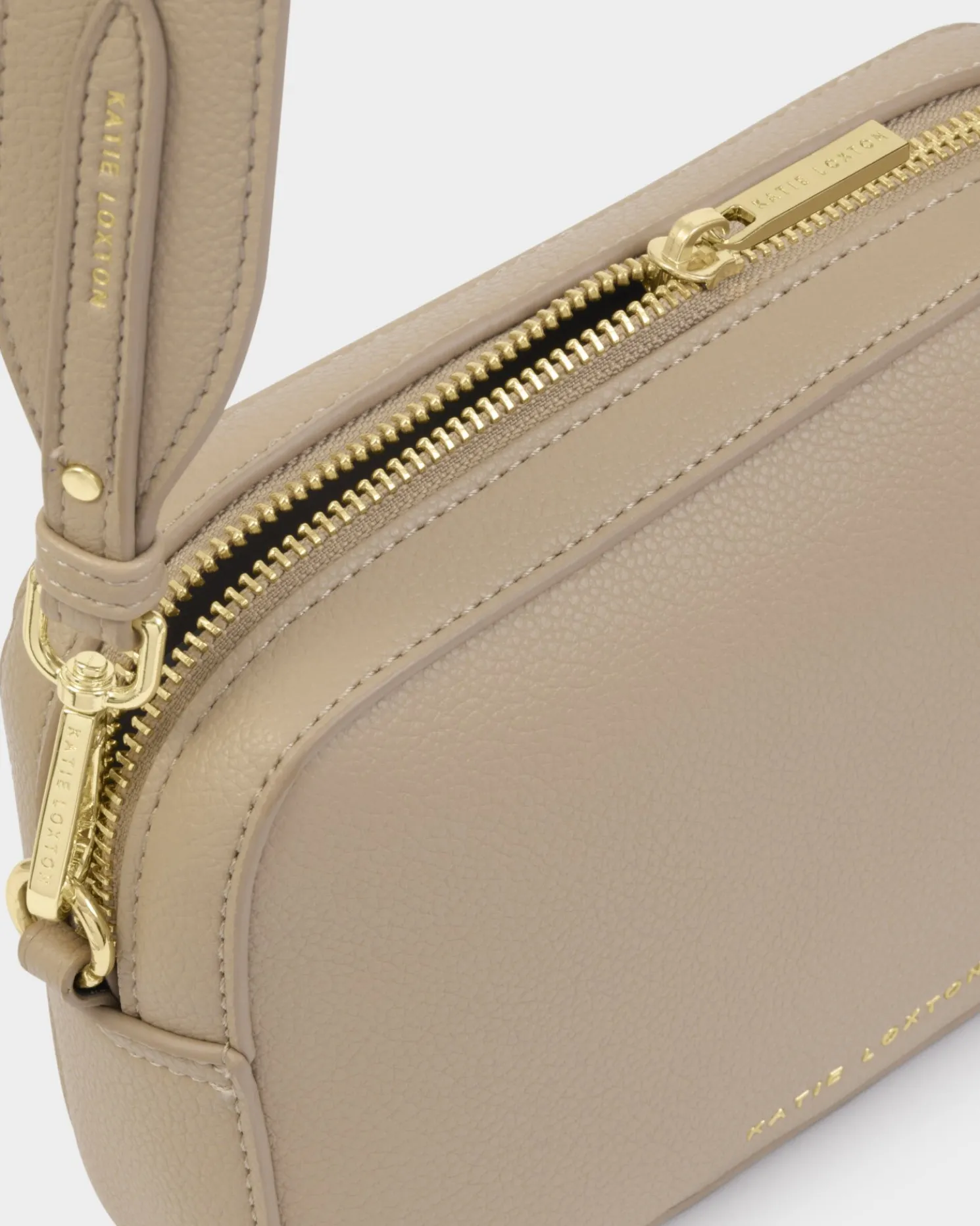 Avery Small Crossbody Bag