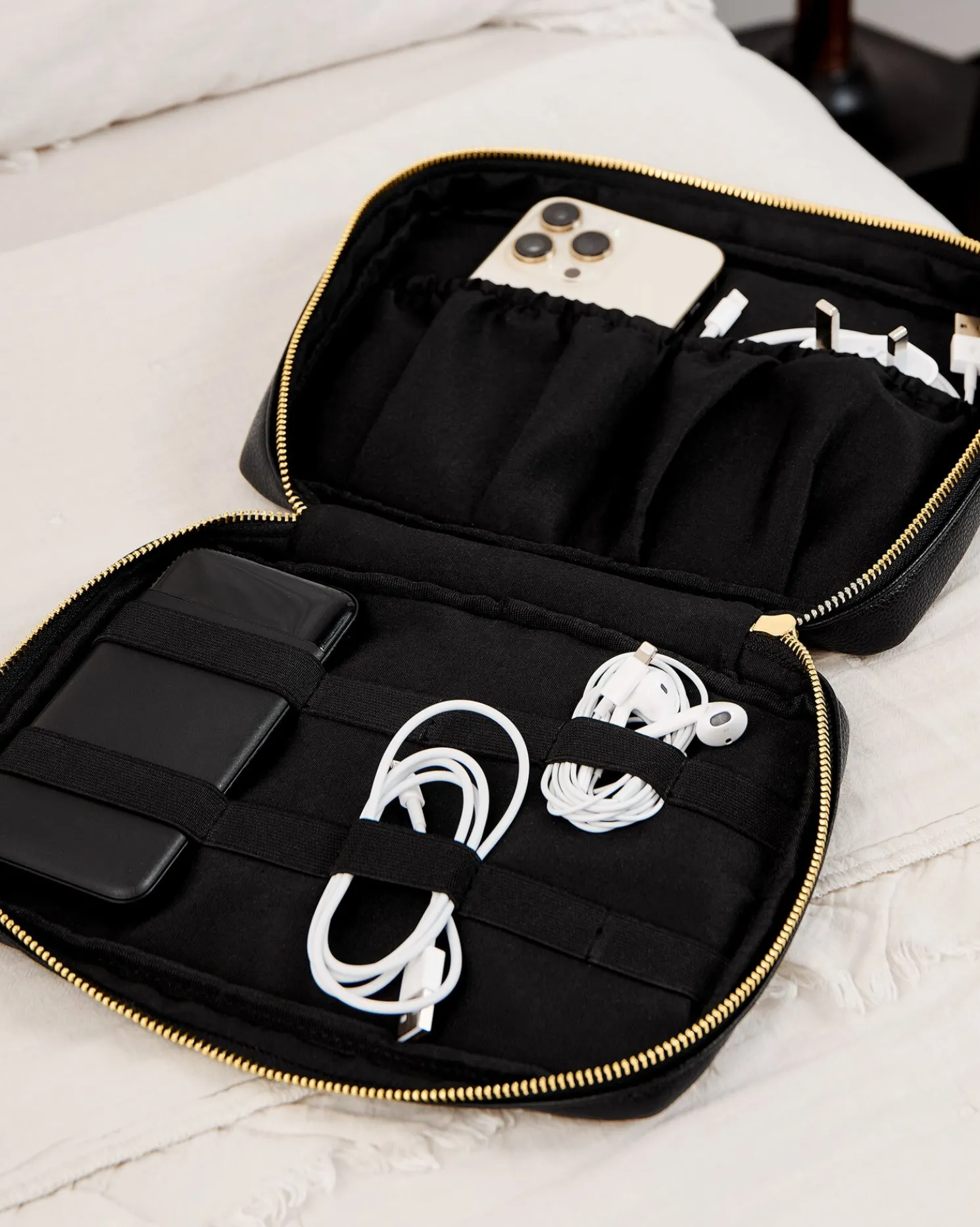 Cable Organiser 'Unplug And Recharge'