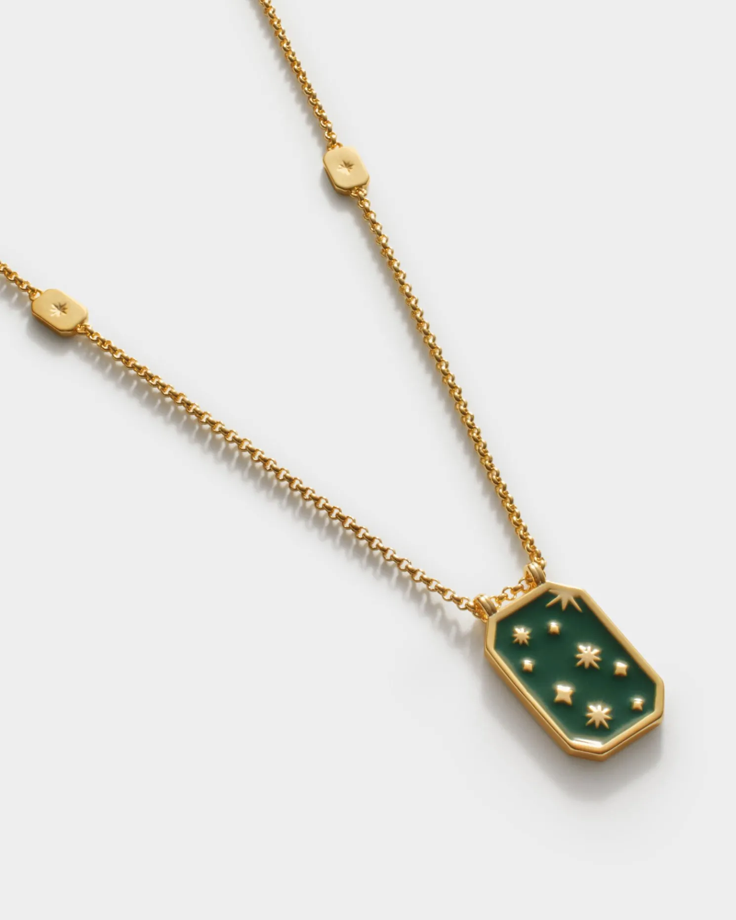 Elpha Waterproof Gold Necklace