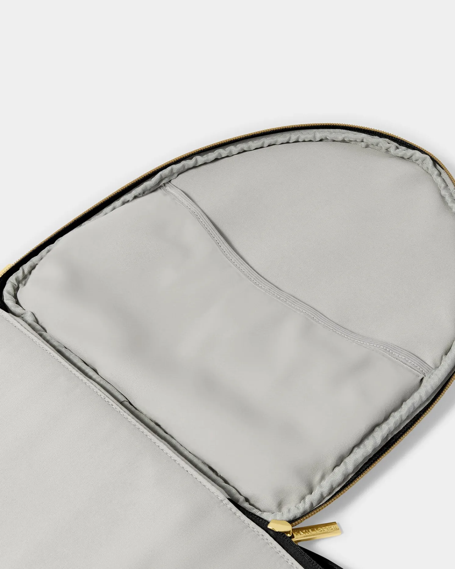 Fold-Out Garment Weekend Bag