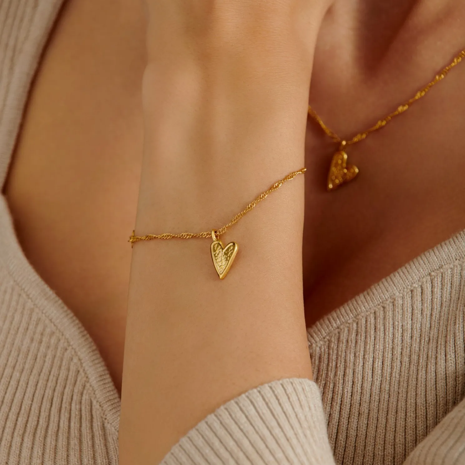 Friendship' Waterproof Gold Heart Bracelet