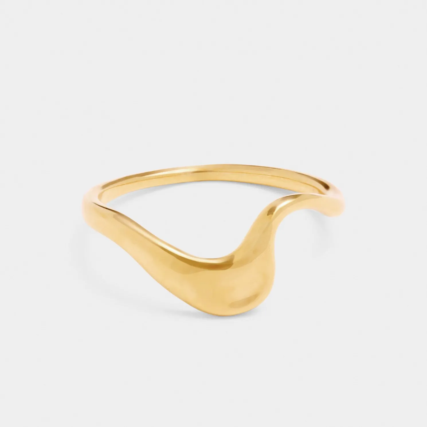 Marina Wave Ring in Gold