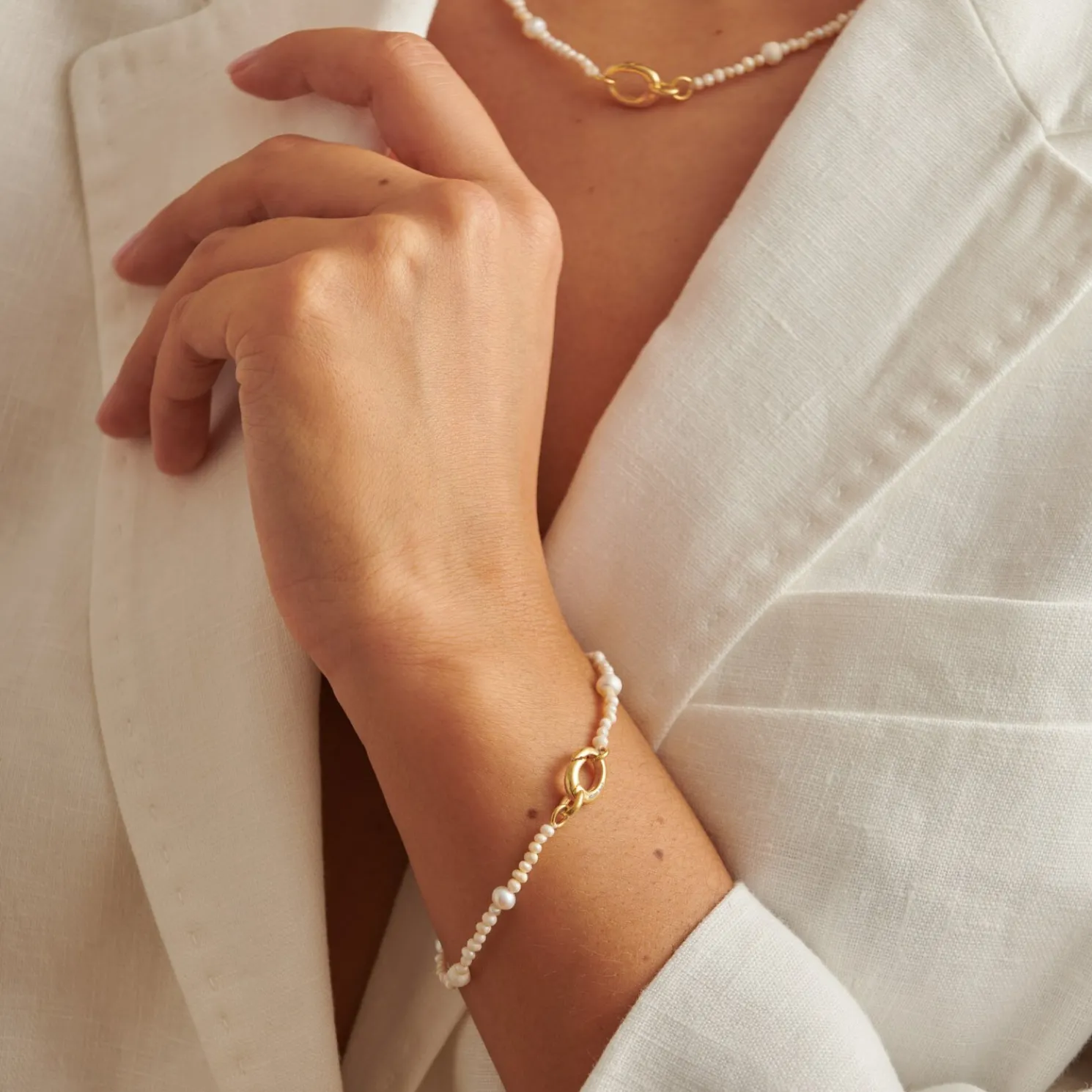 Pearl Glow Waterproof Gold Bracelet