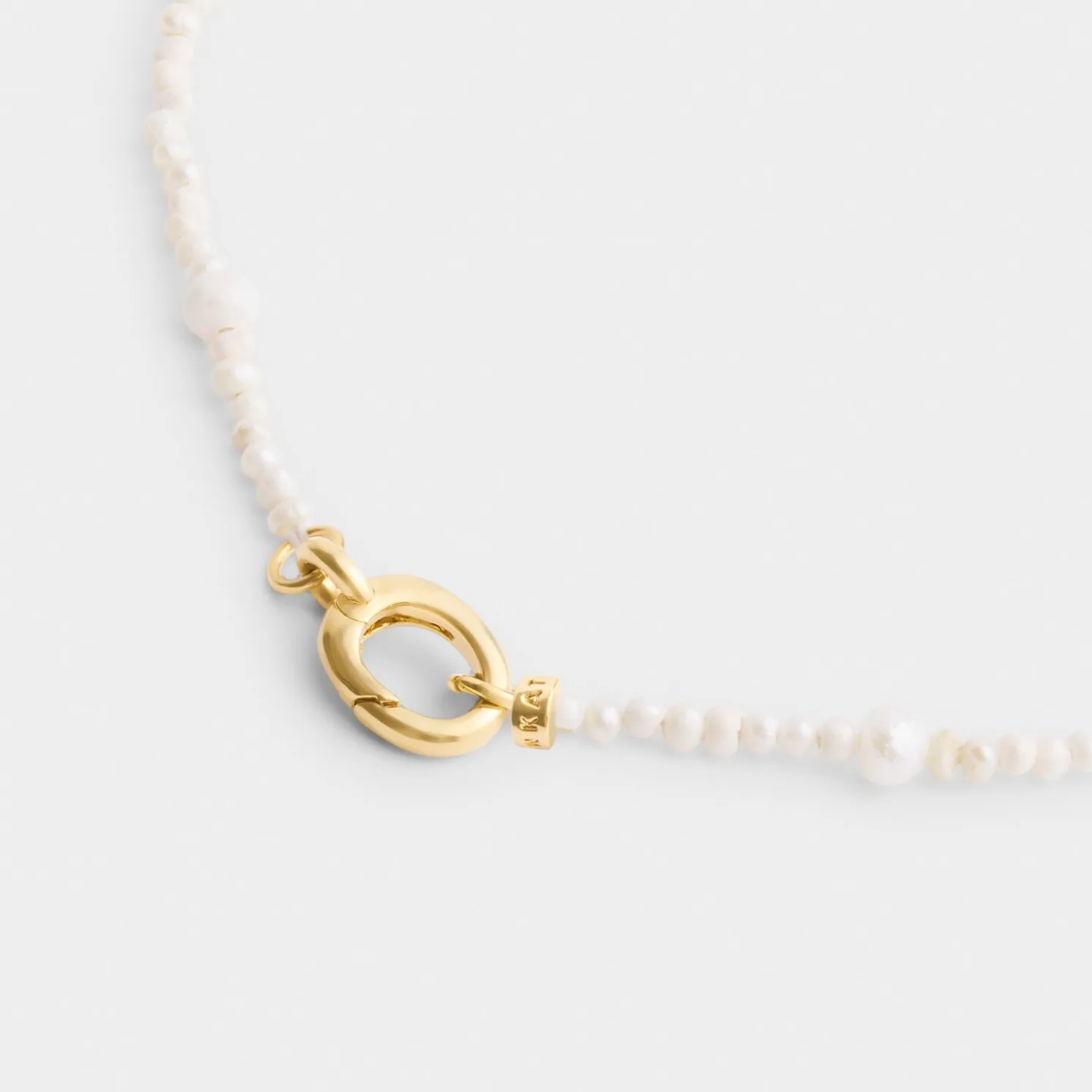 Pearl Glow Waterproof Gold Choker