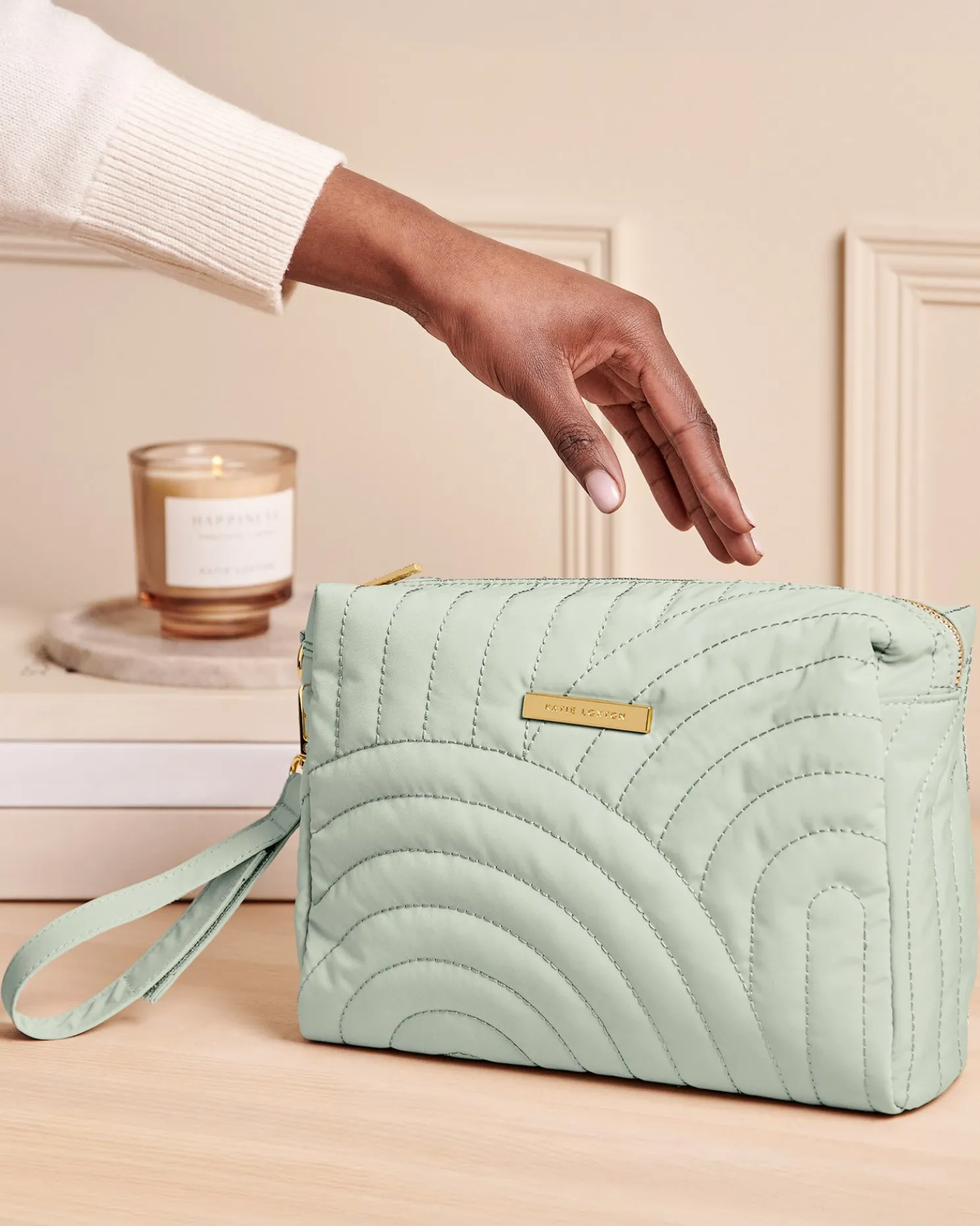 Quilted Wristlet Organiser