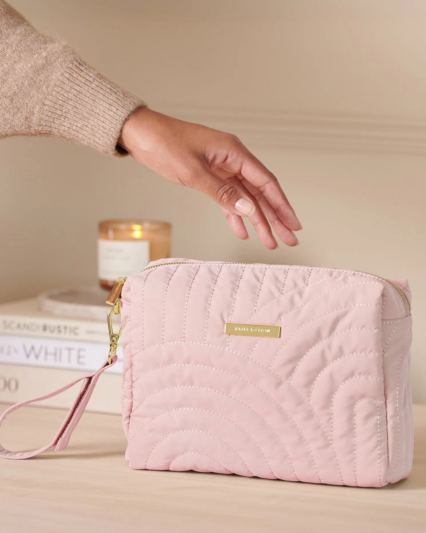 Quilted Wristlet Organiser