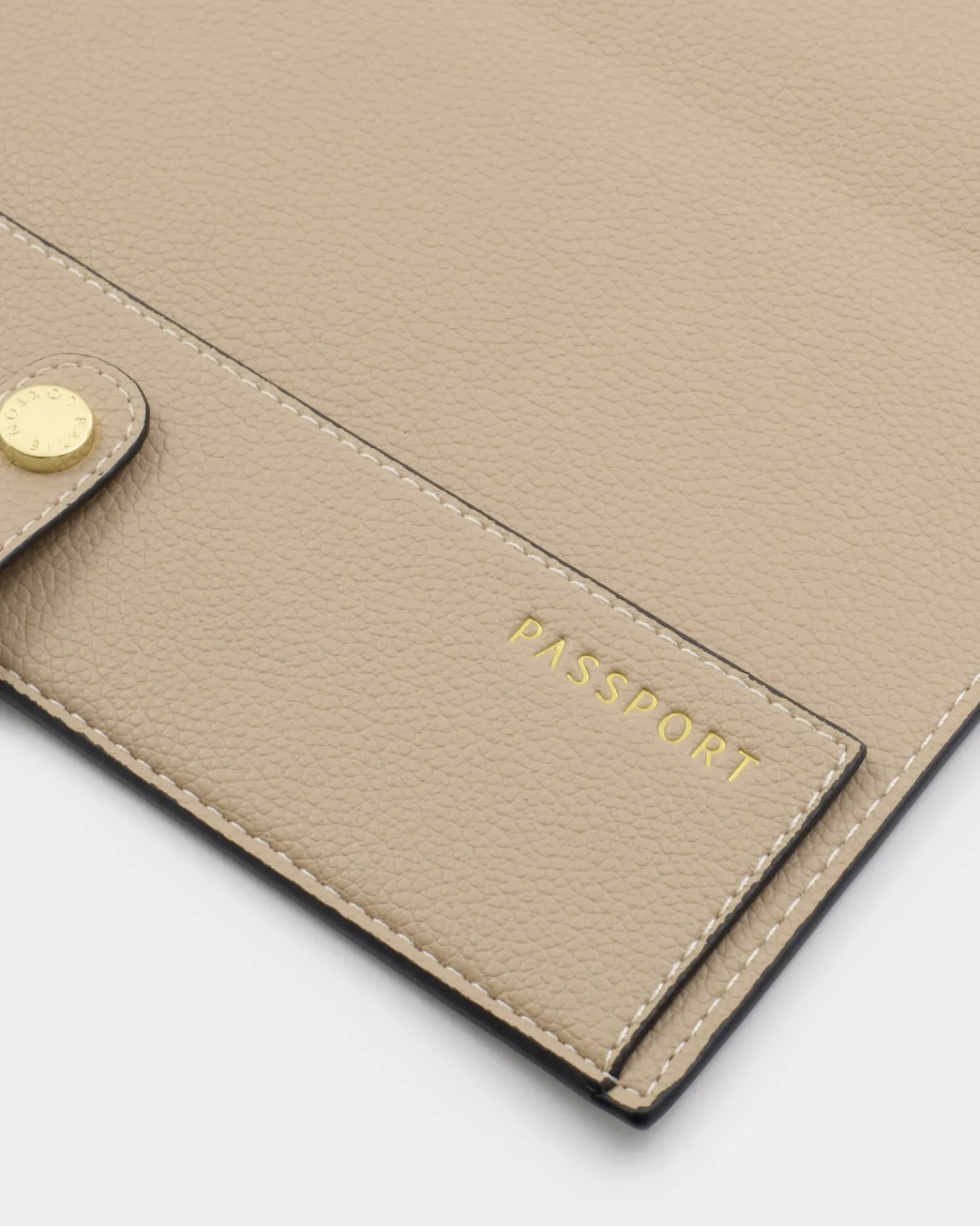 Sentiment Travel Wallet